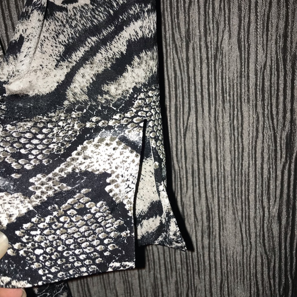 Evolution Python Print Dress - Picture 4 of 9